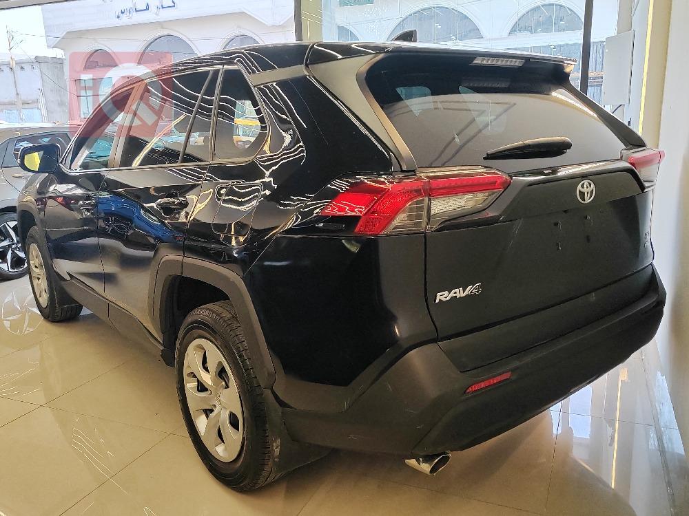 تۆیۆتا ڕاڤ 4